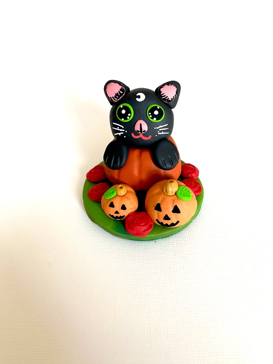 Halloween cat ornament 