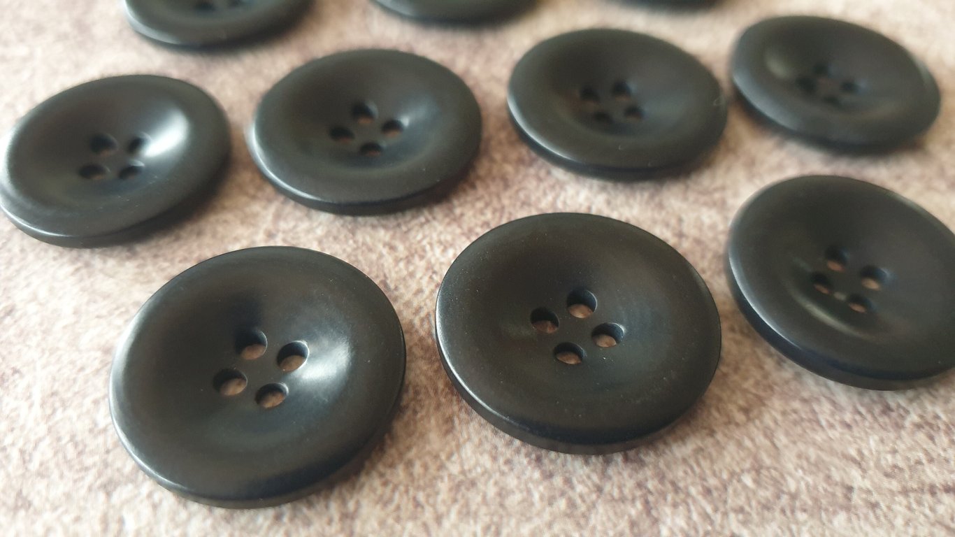 22.4mm 36L Real Corozo Nut buttons NAVY