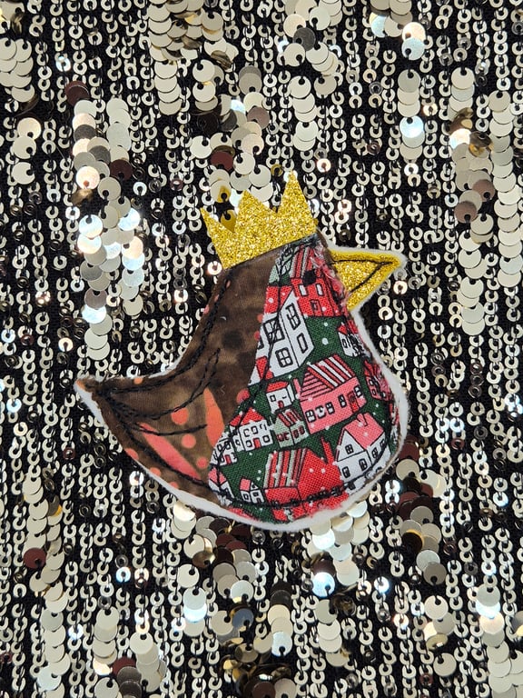 Festive Robin Brooch