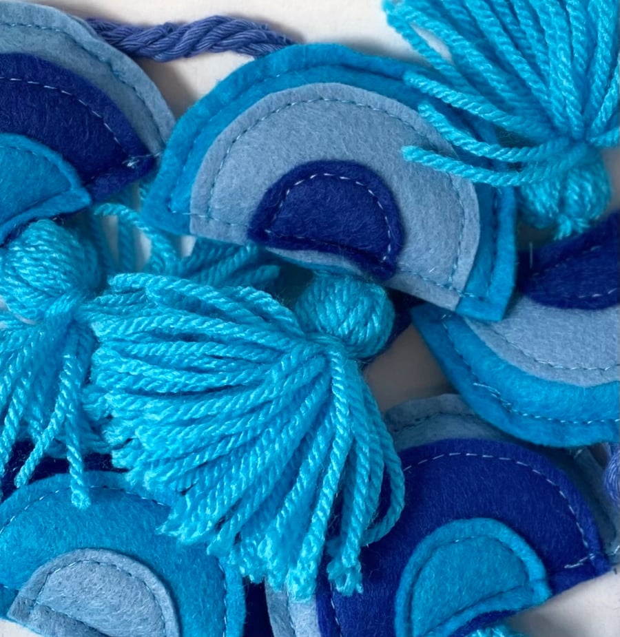 RAINBOW GARLAND BUNTING