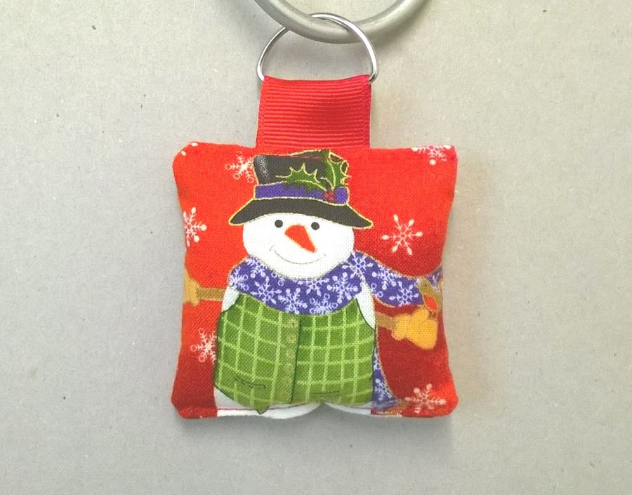 Christmas key ring with a festive snowman pattern