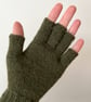 Fingerless gloves dark green - Image 3