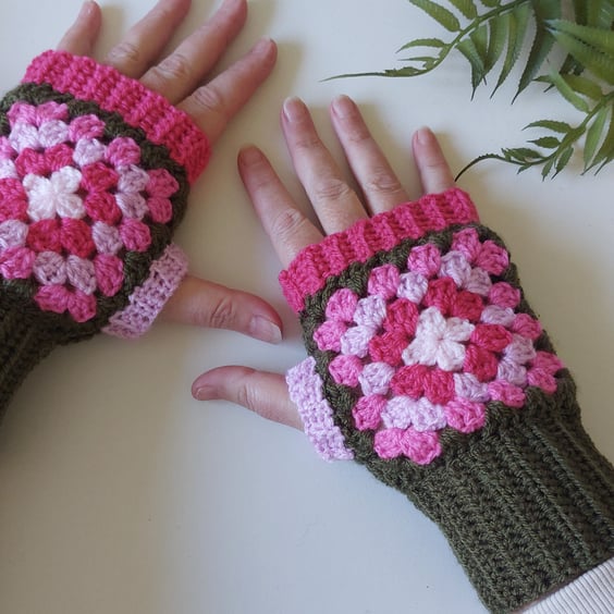 Crochet Granny Square Fingerless Mitts Wrist Warmers Khaki & Pinks