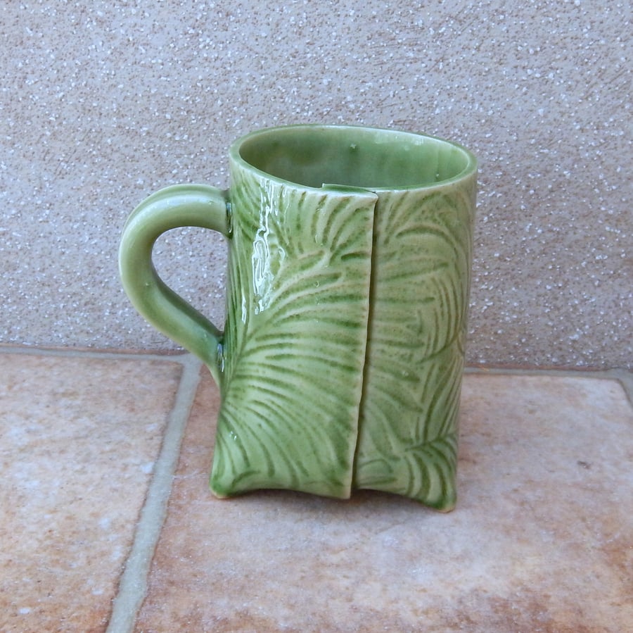Tripod coffee mug tea cup stoneware pottery ceramic tripod 3 three handmade