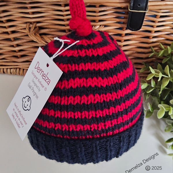 Hand Knitted Baby Pixie Hat  6-12  months size 