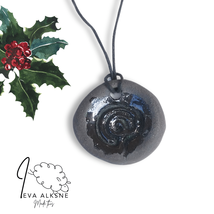 Ceramic pendant, a portable multipurpose finger labyrinth jewellery black clay