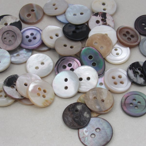 100 Medium Mixed Shell or Shell-type Buttons