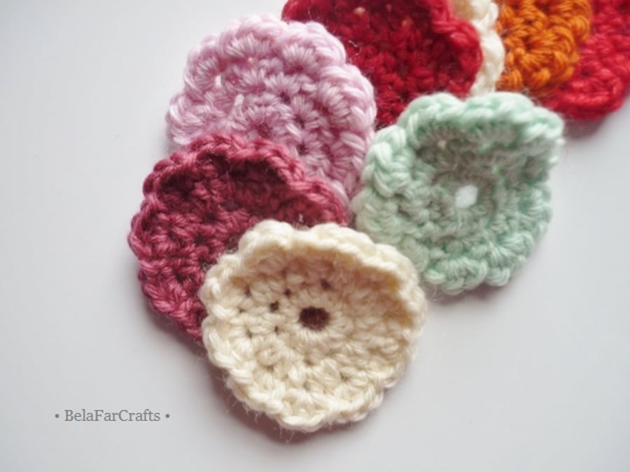 Flower appliques (9) - Crochet embellishments - Craft supplies
