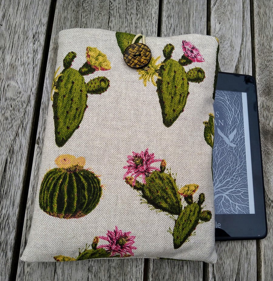 Kindle cover with cactus