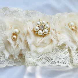 ELLE Cream Wedding Garter