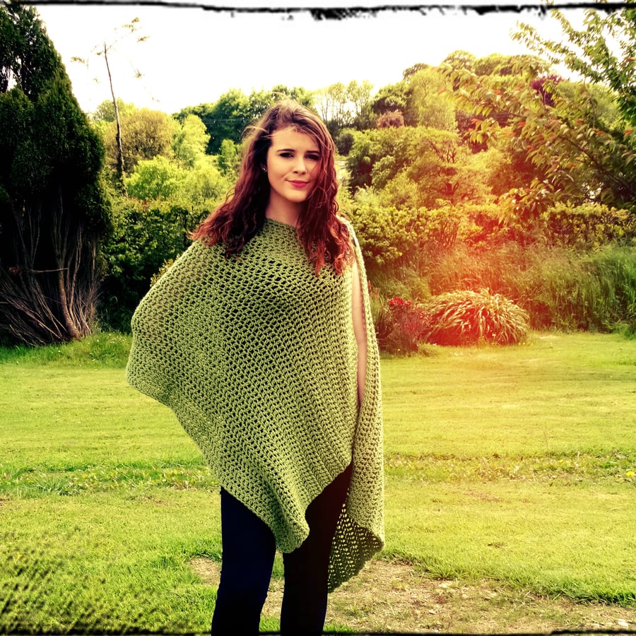 Clearance Wear it Your Way Shawl Scarf Snood Green 