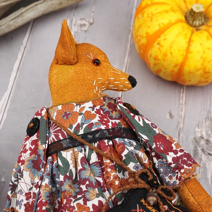 Calder, A Vixen Lady