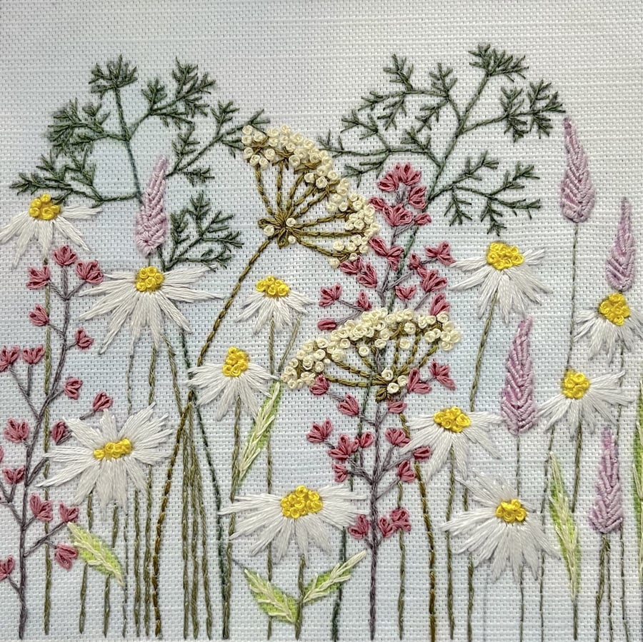 Wild Flower Embroidery Kit - Cow Parsley & Daisy's