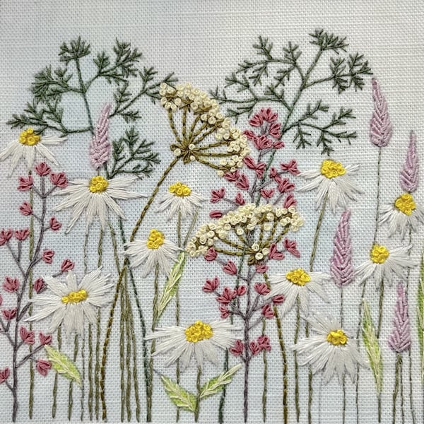 Wild Flower Embroidery Kit - Cow Parsley & Daisy's