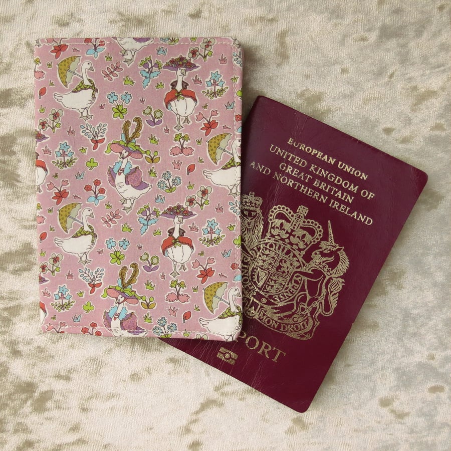 Passport cover.  A passport sleeve made from Liberty Lawn. Baby passport.