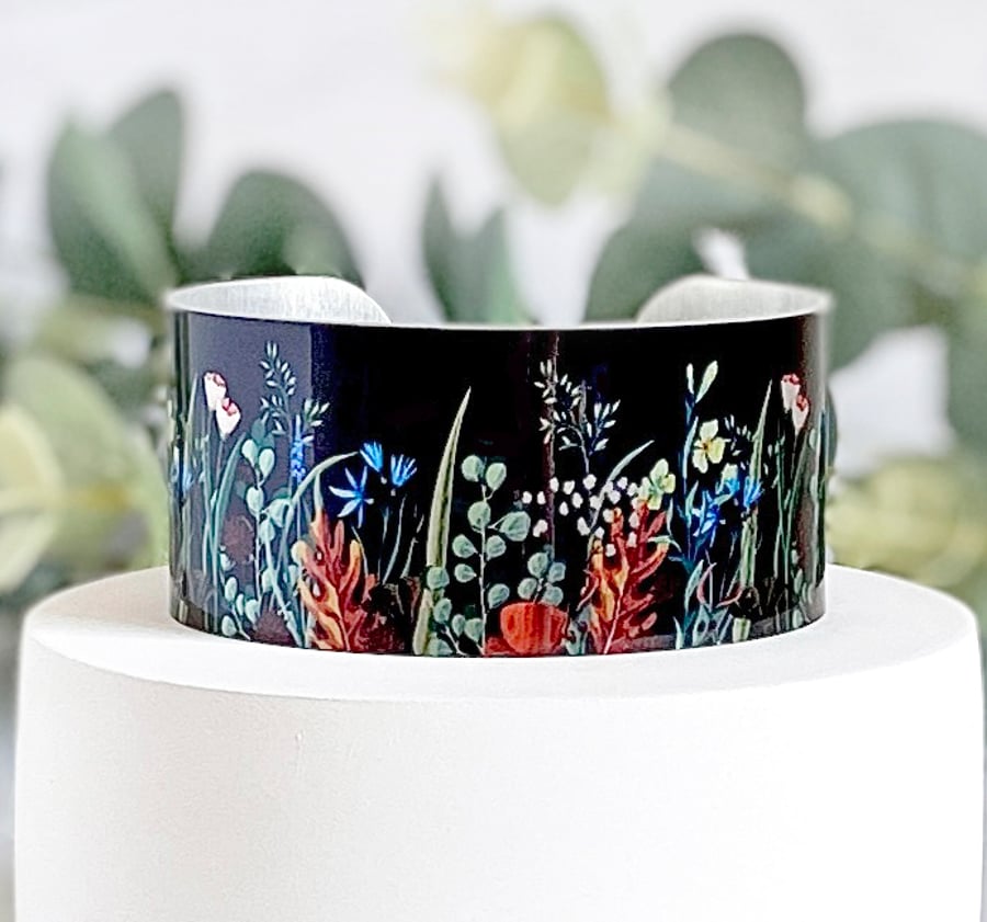 Oak leaf, wildflowers wide cuff bracelet, metal jewellery bangle (63)