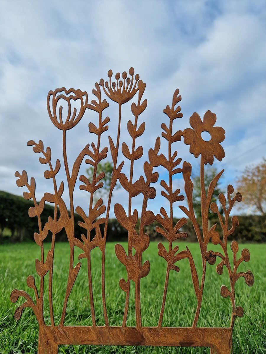 Rusted Metal Wildflowers Sculpture Garden Decoration Art Rusty Outdoor Ornaments
