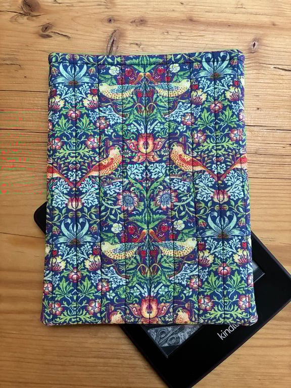 William Morris Strawberry Thief Quilted Sleeve for 6 Inch Kindle Paperwhite