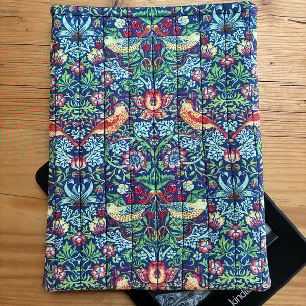 William Morris Strawberry Thief Quilted Sleeve for 6 Inch Kindle Paperwhite