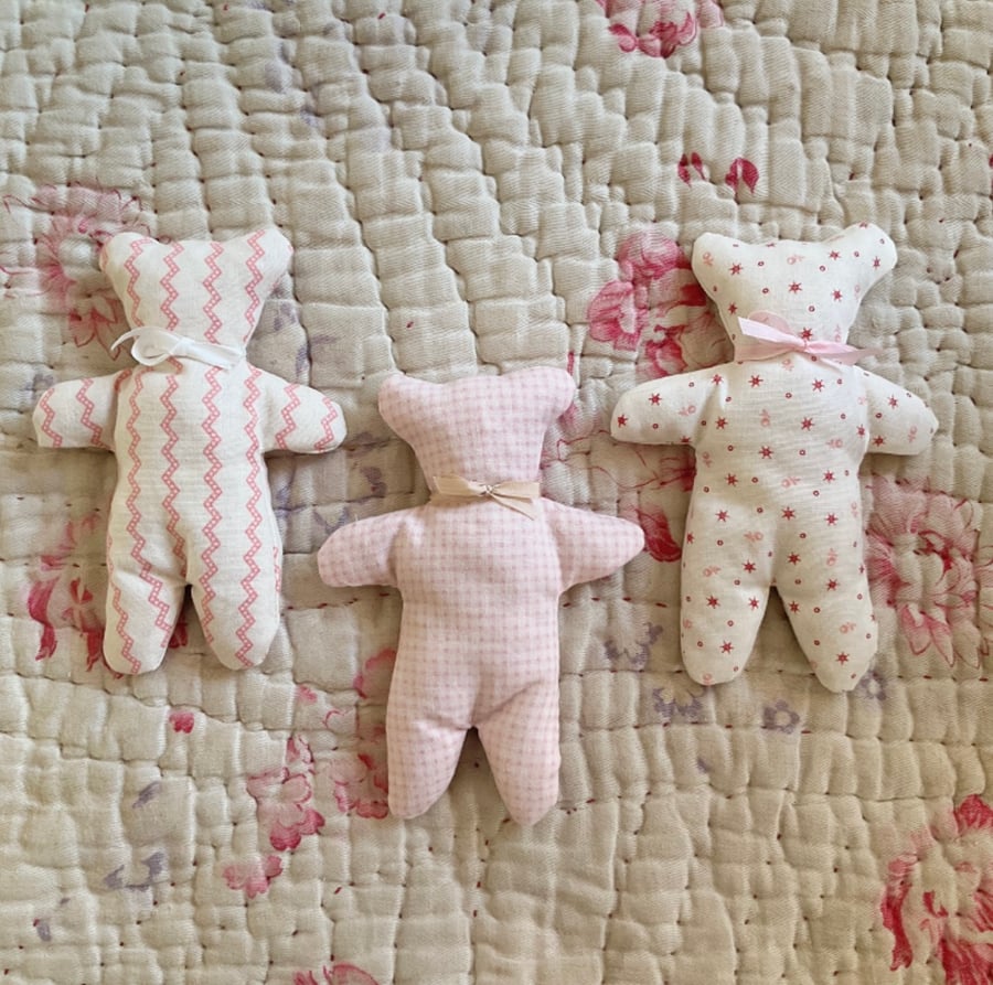 Set of three beanie bears