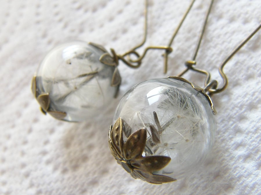 Real Dandelion Seeds Glass Globe Earrings - MAKE A WISH
