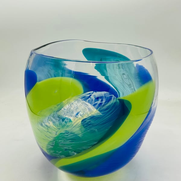 Opaque Diatom Bowl with Ripple Rim