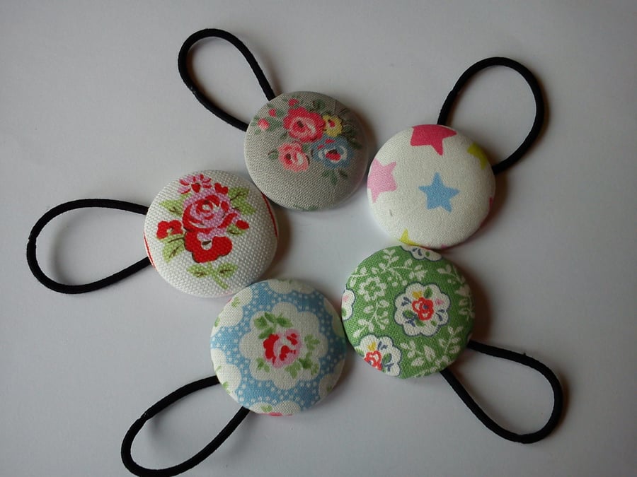 Cath Kidston Large hair button bobbles set of 5 in gift tin