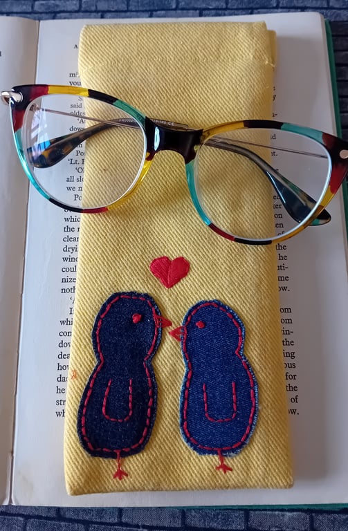 Bright & Cheerful Bird Appliqué Glasses Case