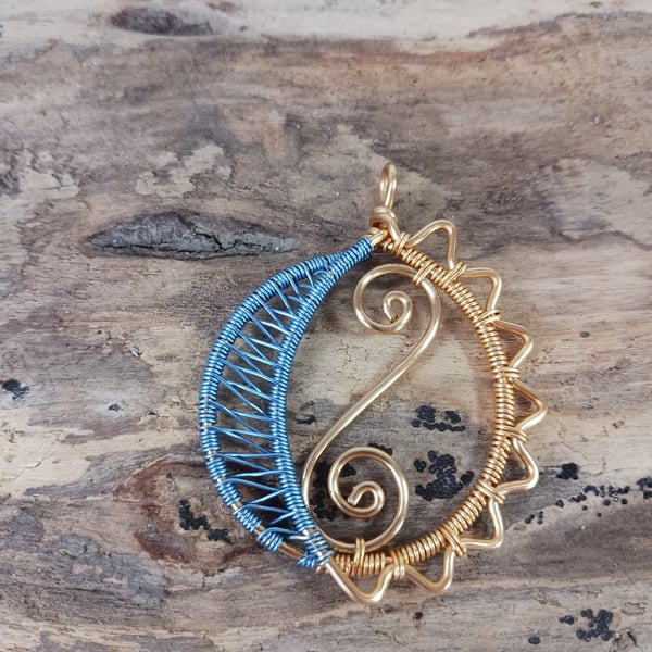 Wire Sun And Moon Pendant