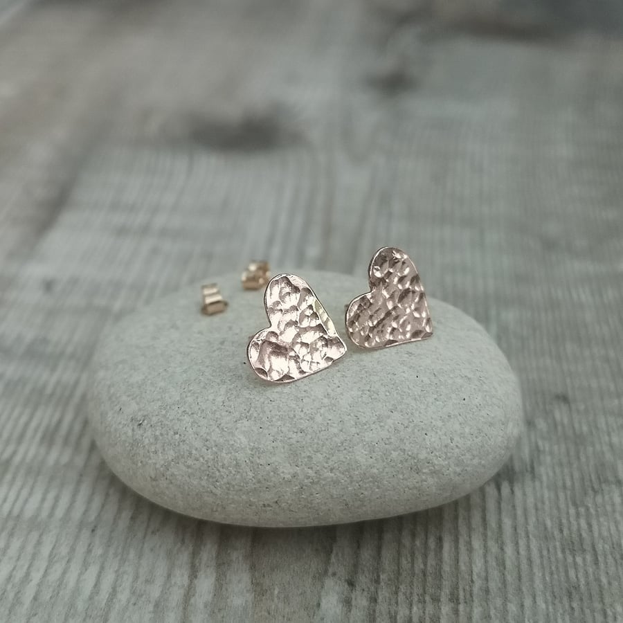 9ct Rose Gold Hammered Heart Stud Earrings