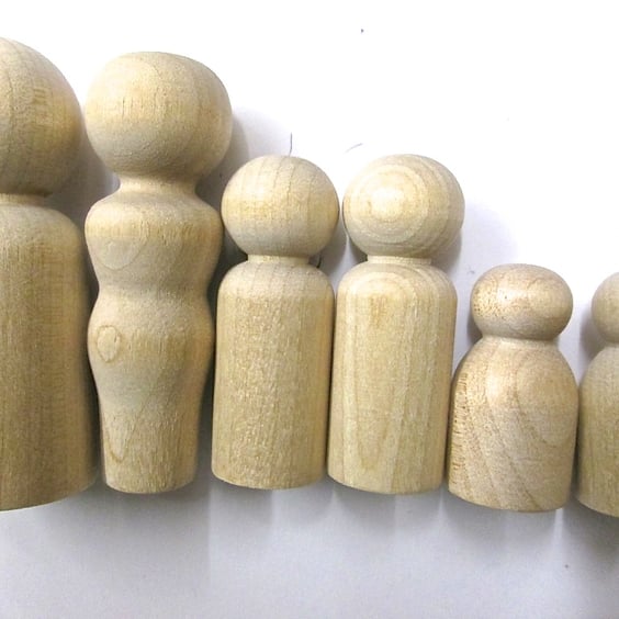 Wooden Peg Dolls family Group