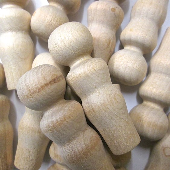 50 x Wooden Peg Dolls Lady Princess bride 5.9cm