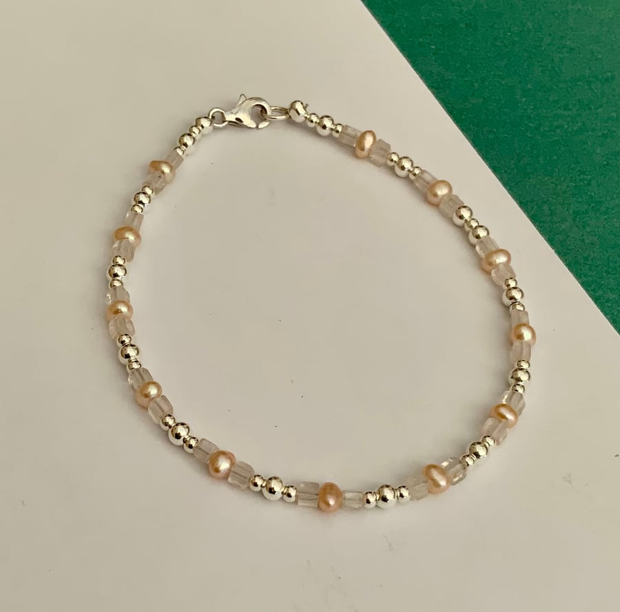 Delicate freshwater Pearl, Sterling Silver bracelet. 