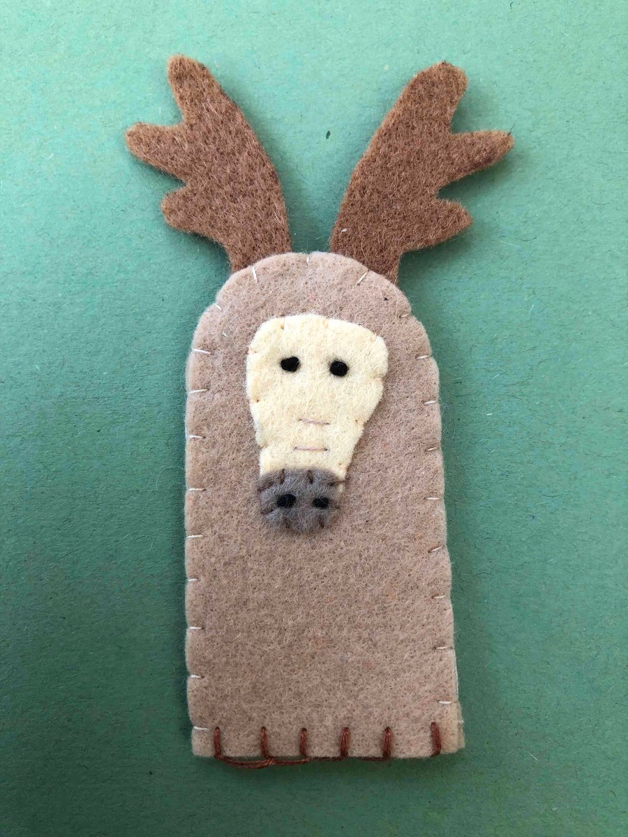 Reindeer finger puppet