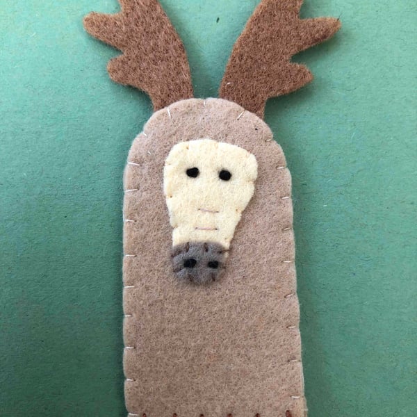 Reindeer finger puppet