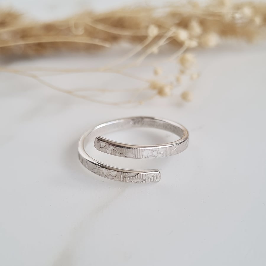 Sterling Silver Floral Nature Hug Ring