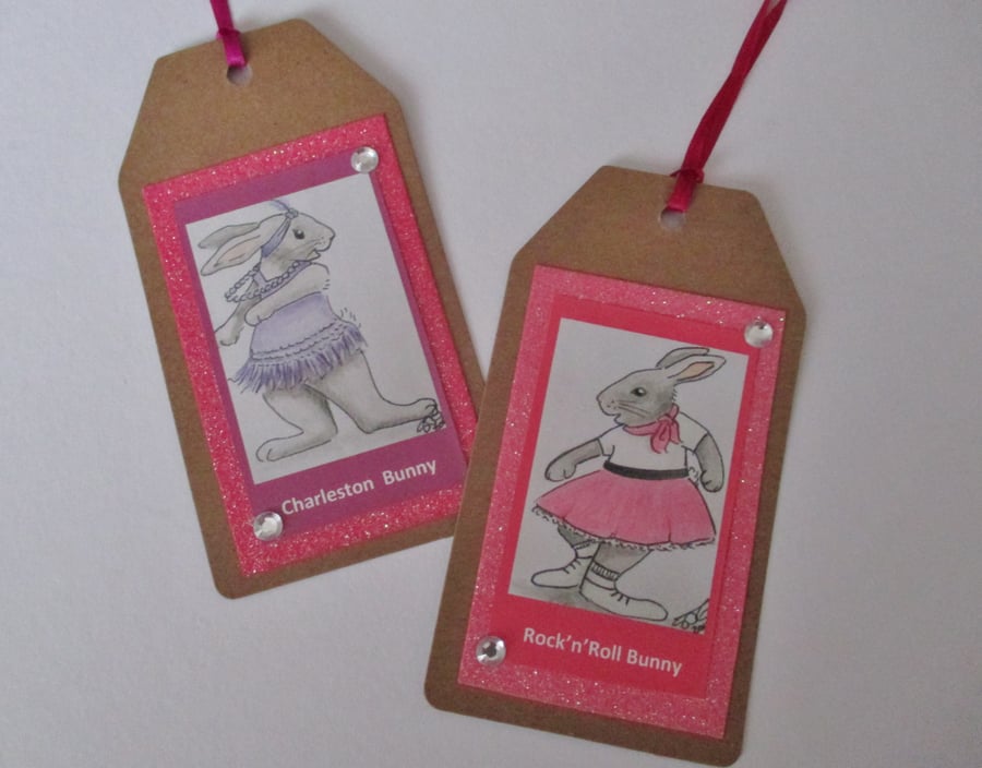 2x Gift Tag Rabbit Picture Rock and Roll Dancer and Charleston Bunny Characters