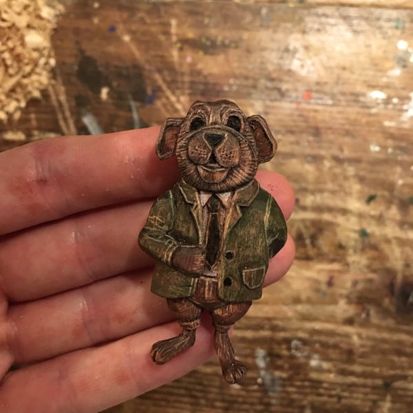 Hand Carved Wind in The Willows Ratty Brooch Pin