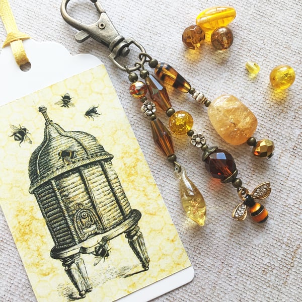 Bee bag charm, bee charm, bag charm for bee lovers