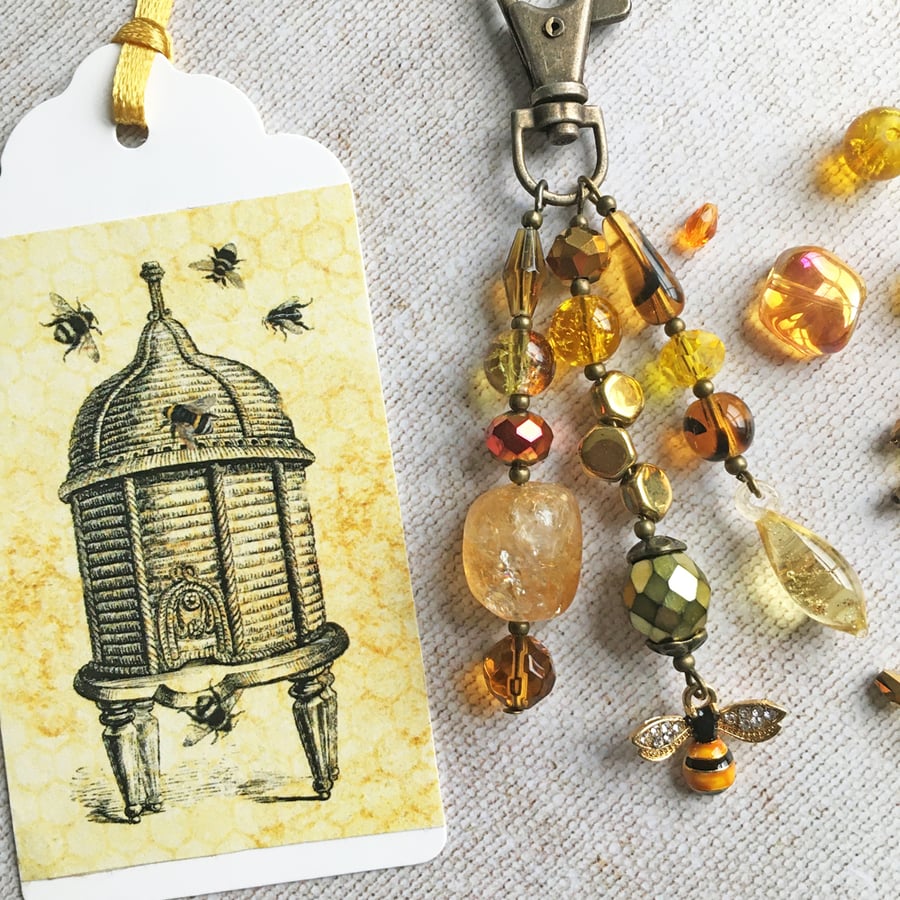 Bee bag charm, bee charm, bag charm for bee lovers