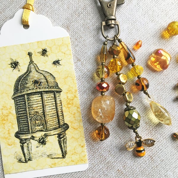 Bee bag charm, bee charm, bag charm for bee lovers