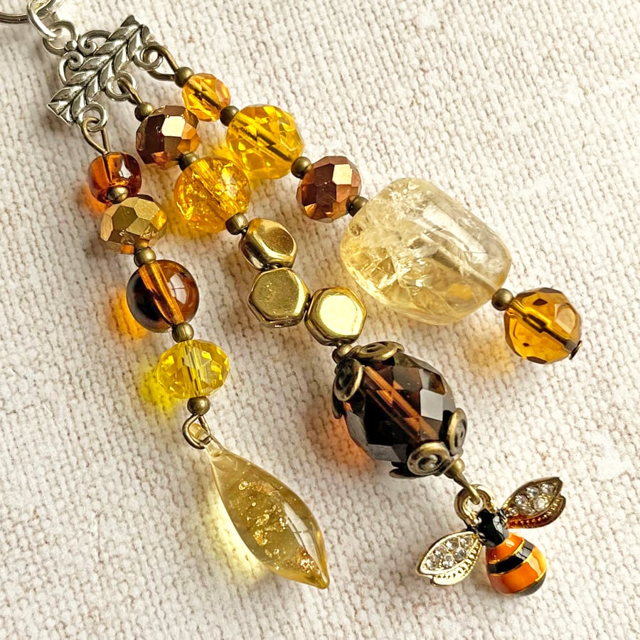 Bee bag charm, bee charm, bag charm for bee lovers, purse charm