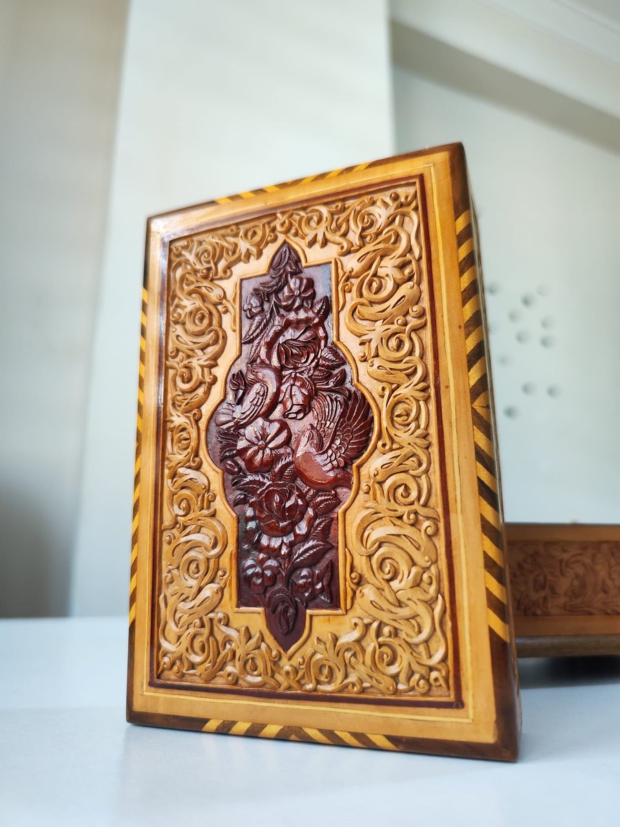 Hand-Carved Persian Jewelry Box – Floral & Figurative Design