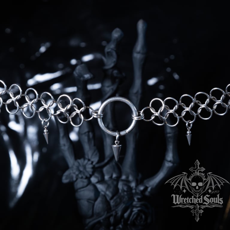 Spiked chainmail choker 