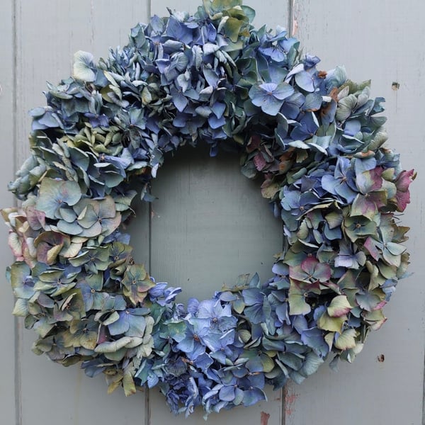 Dried Hydrangea Wreath - 27cm Diameter