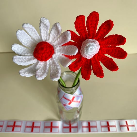 England football crochet daisies, World Cup decoration 