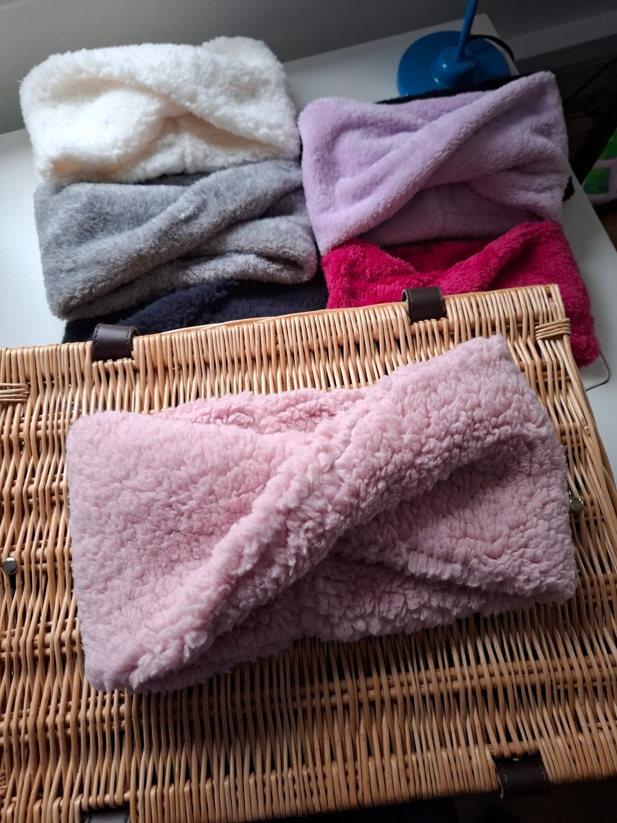 Pink Sherpa Fleece Twist Snood   Neckwarmer