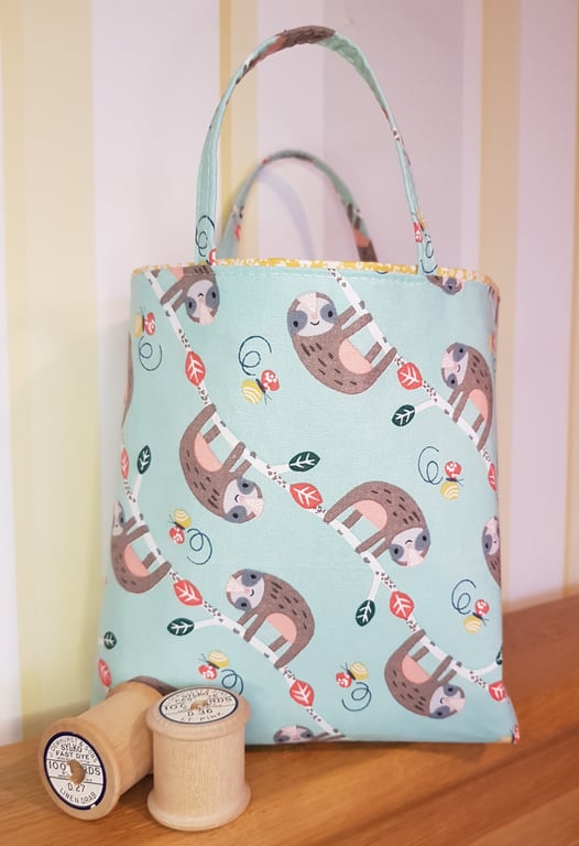 Reusable fabric gift bag: happy sloths 
