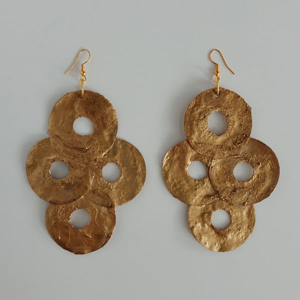 Sumptuously Golden Earrings - Extremely Lightweight!