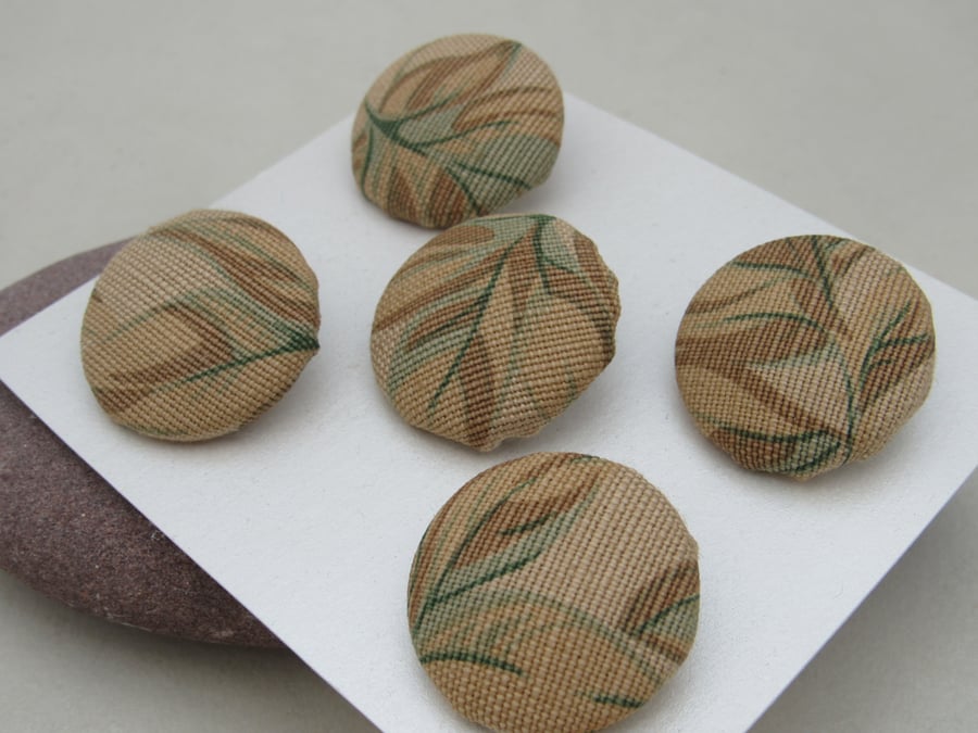 5 Handmade Leaf Linen Fabric Buttons
